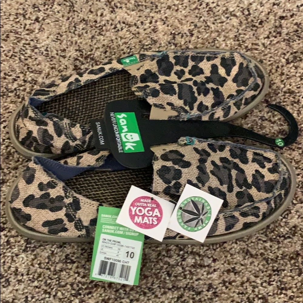 Leopard Cheetah Sanuk Loafer Slip On Shoes NWT